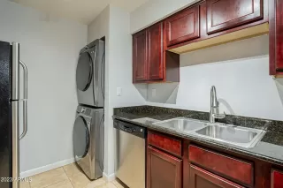 Photo #4: 6580827 Listing