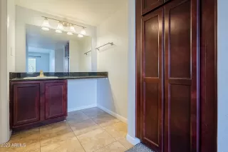 Photo #6: 6580827 Listing