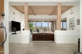 Photo #3: 6580829 Listing