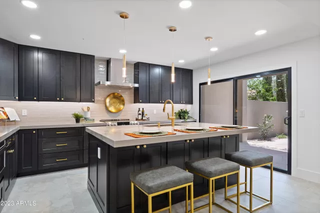 MLS: 6580875 Condo For Sale