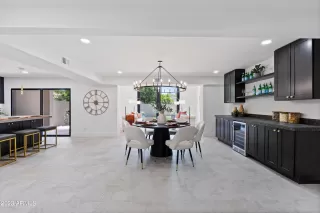 Photo #3: 6580875 Listing