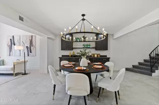 Photo #4: 6580875 Listing