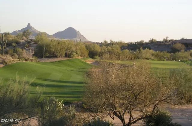 MLS: 6581298 Condo For Sale