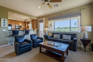 Photo #6: 6581298 Listing