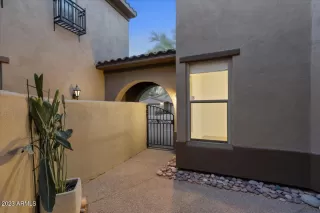 Photo #4: 6581715 Listing