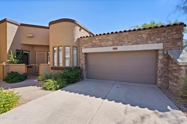 MLS: 6581827 Condo For Sale