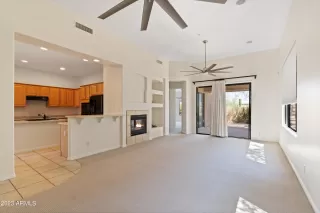 Photo #5: 6581827 Listing