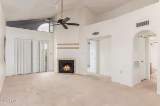 Photo #2: 6581939 Listing 