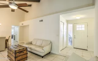 Photo #5: 6581952 Listing