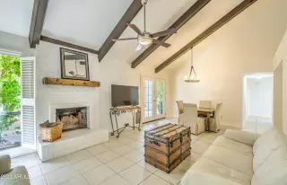 Photo #6: 6581952 Listing