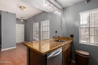 Photo #2: 6582183 Listing