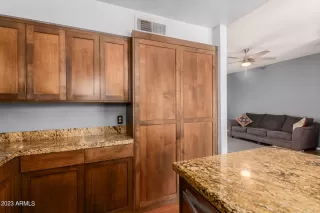 Photo #3: 6582183 Listing