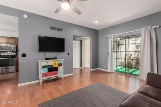 Photo #6: 6582183 Listing
