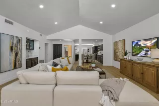 Photo #4: 6582374 Listing