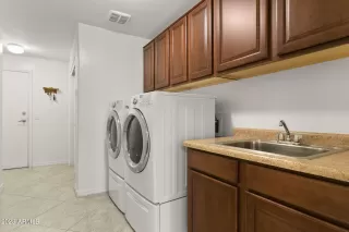 Photo #6: 6582650 Listing