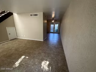 Photo #3: 6582891 Listing