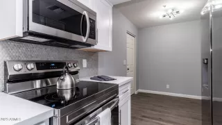 Photo #4: 6582894 Listing