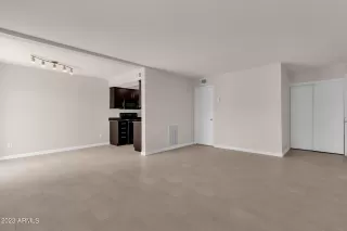 Photo #6: 6583087 Listing 