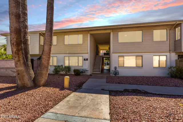 MLS: 6583452 Condo For Sale