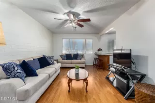 Photo #2: 6583452 Listing