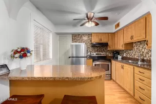 Photo #3: 6583452 Listing