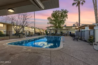 Photo #5: 6583452 Listing