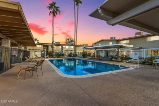 Photo #6: 6583452 Listing