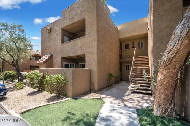 MLS: 6583470 Condo For Sale