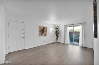 Photo #3: 6583470 Listing