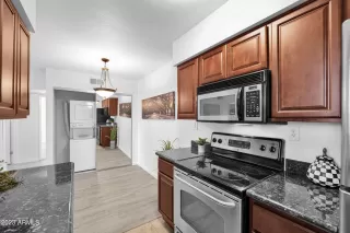 Photo #6: 6583470 Listing