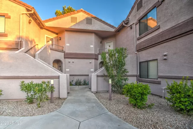 MLS: 6583526 Condo For Sale