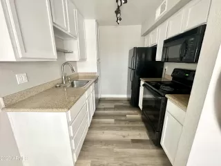 Photo #4: 6583945 Listing 