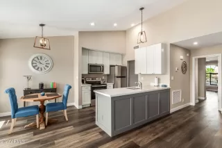 Photo #4: 6584486 Listing 