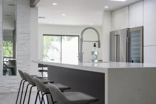 Photo #2: 6584517 Listing