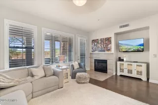 Photo #6: 6584636 Listing