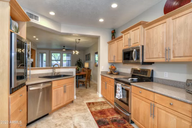 MLS: 6584691 Condo For Sale