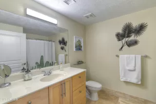 Photo #6: 6584691 Listing