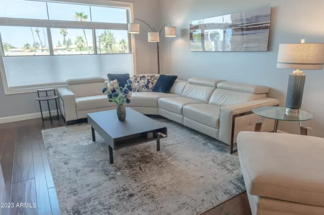 MLS: 6584712 Condo For Sale