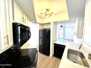 Photo #3: 6584832 Listing