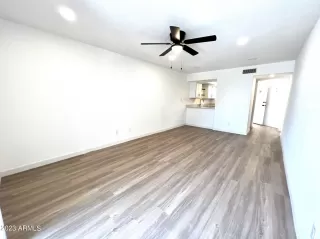 Photo #6: 6584832 Listing