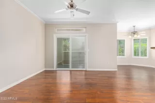 Photo #4: 6585332 Listing