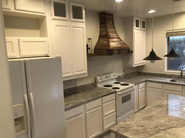 MLS: 6585561 Condo For Sale