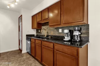 Photo #3: 6585613 Listing