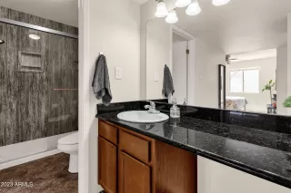 Photo #6: 6585613 Listing