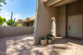 Photo #2: 6585645 Listing