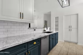 Photo #2: 6585819 Listing 