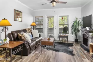 Photo #3: 6586287 Listing