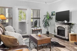 Photo #4: 6586287 Listing