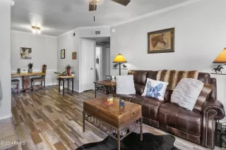 Photo #5: 6586287 Listing