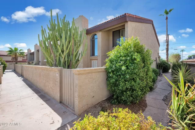 MLS: 6586429 Condo For Sale